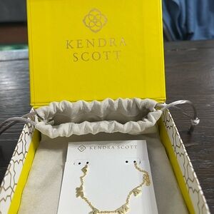 Kendra Scott Mama Letter Necklace